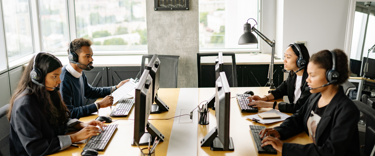 Enterprise IT services team architecting Azure cloud transformation and Microsoft Fabric data platform